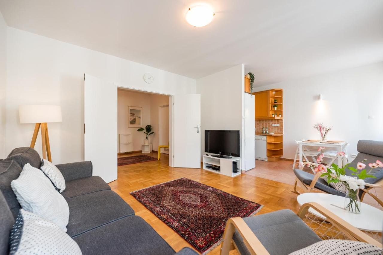 New Town Spacious Apartment Warsaw Exterior photo