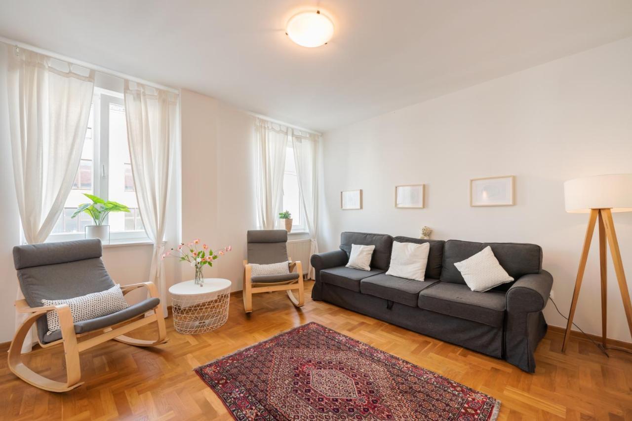 New Town Spacious Apartment Warsaw Exterior photo